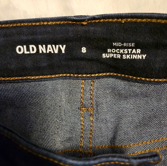 Old Navy Mid-Rise Rockstar Super Skinny - Picture 4 of 5